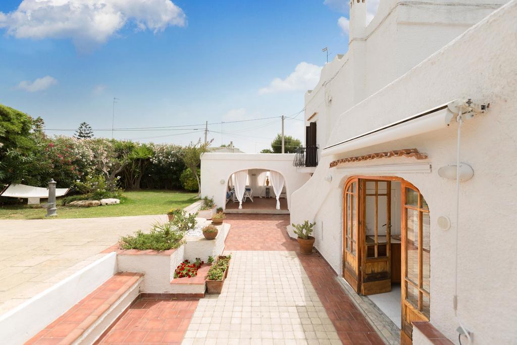 Villa Isabò Mola di Bari Exterior foto
