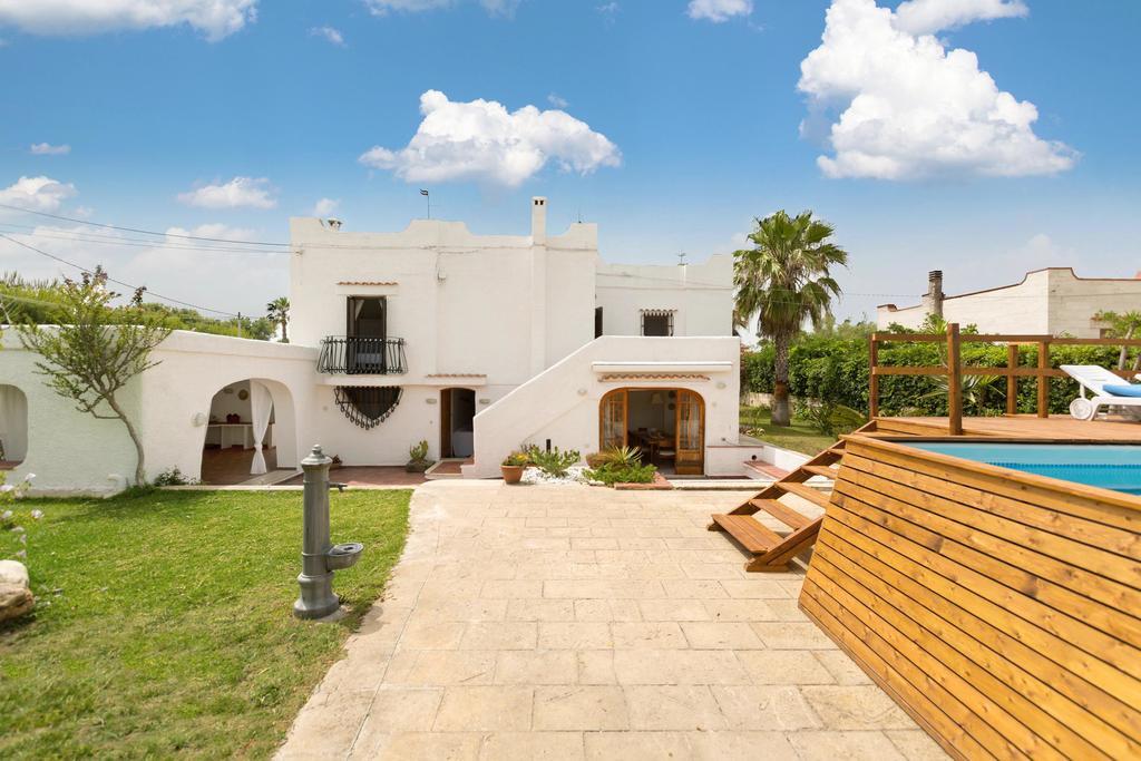 Villa Isabò Mola di Bari Exterior foto